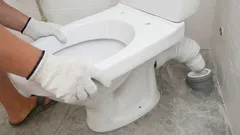 Porque é que a sanita abana e como a pode fixar facilmente: não precisa de canalizador