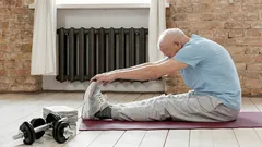 Estes exercícios são ideais para maiores de 50 anos: 20 minutos para recuperar força e equilíbrio